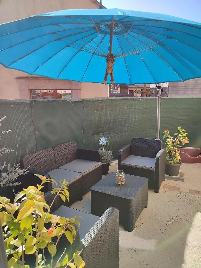 Chambre Tout Confort Landujan Homestay
