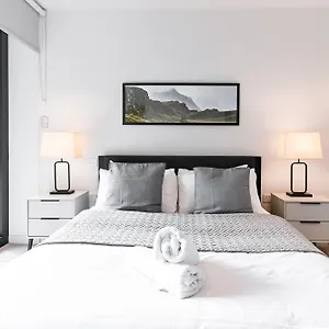 https://khayat-homes-luxury-1-bedroom-apartment-with-paid-parking.brighton-hotels-england.com